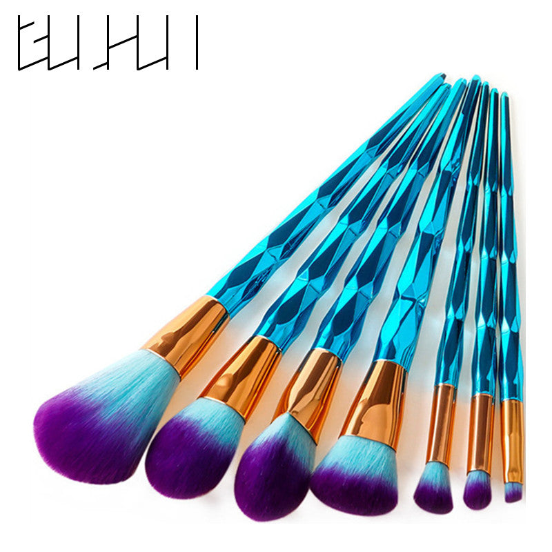 Diamond Shape Makeup Brushes